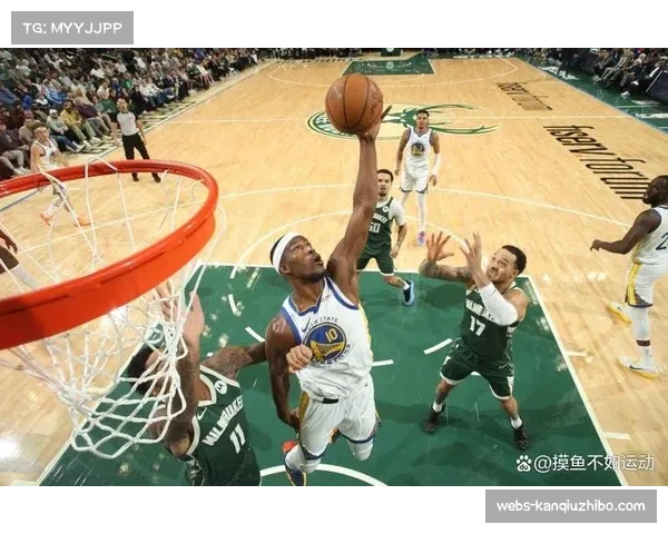 罗林斯状态火热,贡献32分8助攻,助雄鹿客场力克勇士